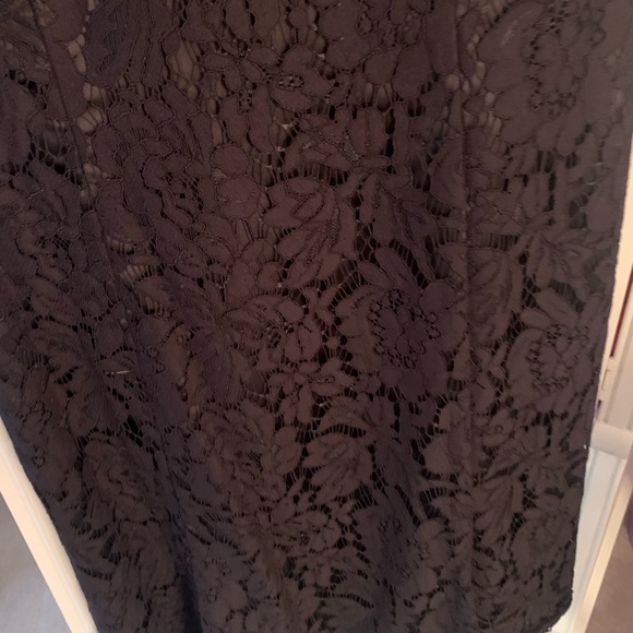 Lace dress - Picture 4 of 6